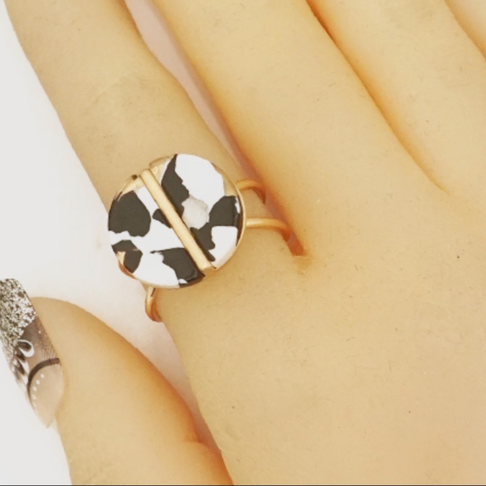 ✅JUST IN➡️Black Acetate Marled Adjustable Ring